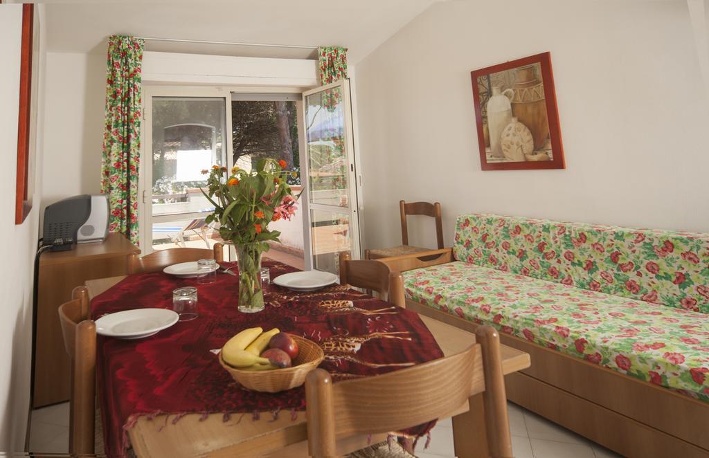 Aparthotel Airone 2*